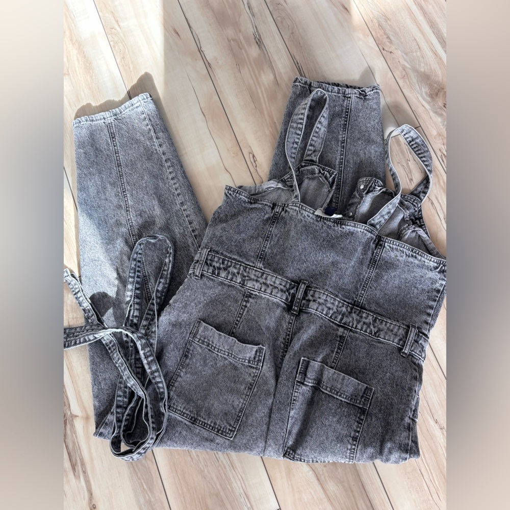 Universal Thread Gray Denim Jumpsuit